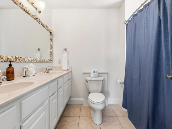 Luxurious 8 Bedroom Coastal Retreat in Destin - Perfect for Groups